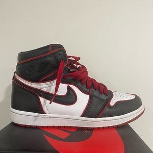 Jordan retro 1 high bloodline size 8 mens